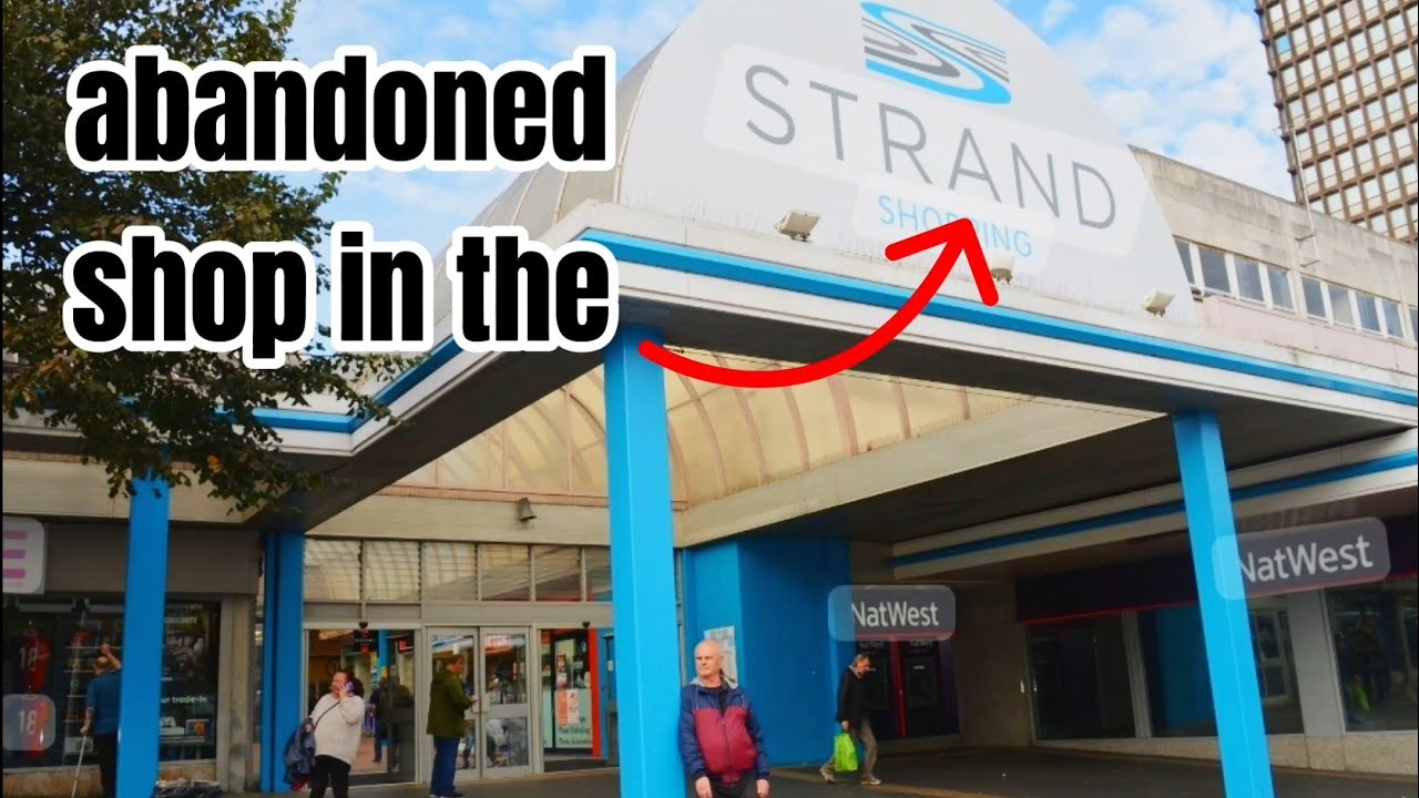 Bootle strand abandoned shop
