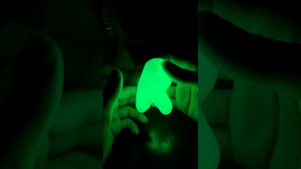 I MADE A GLOWING SLIME #shorts