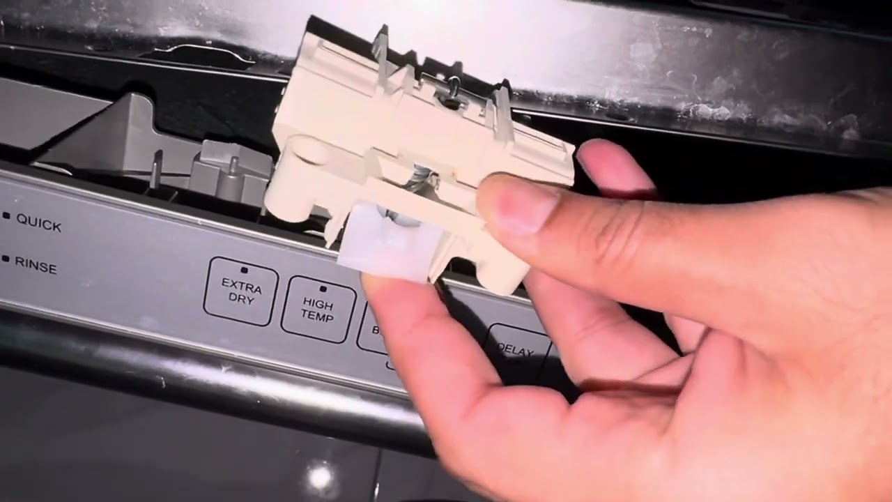 DIY: Dishwasher door won’t latch - Door not closing - Bertazzoni Repair