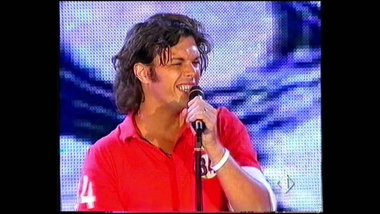 Gianluca Grignani - Arrivi Tu (8 Puntata Del Festivalbar 2005 Arezzo)