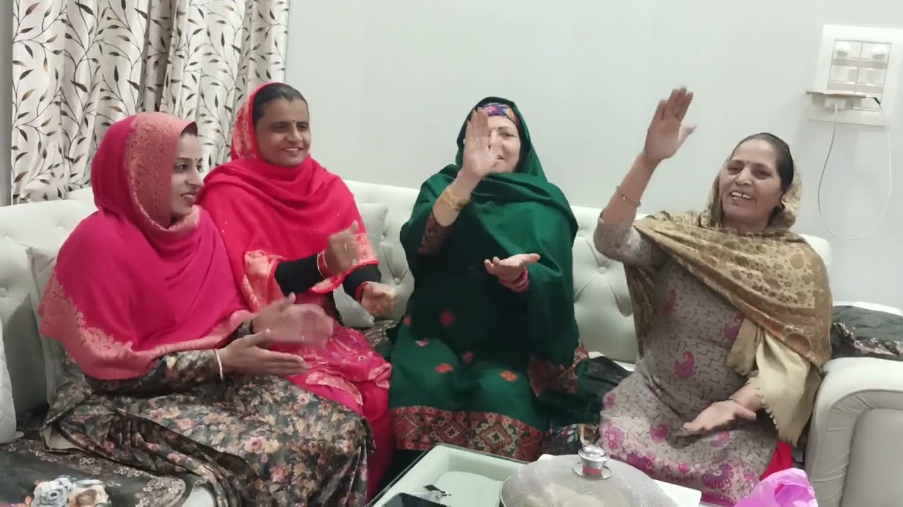 उषा कीर्तन मंडली दिल्ली बवाना हम सब बहनों ने गाई जकड़ी