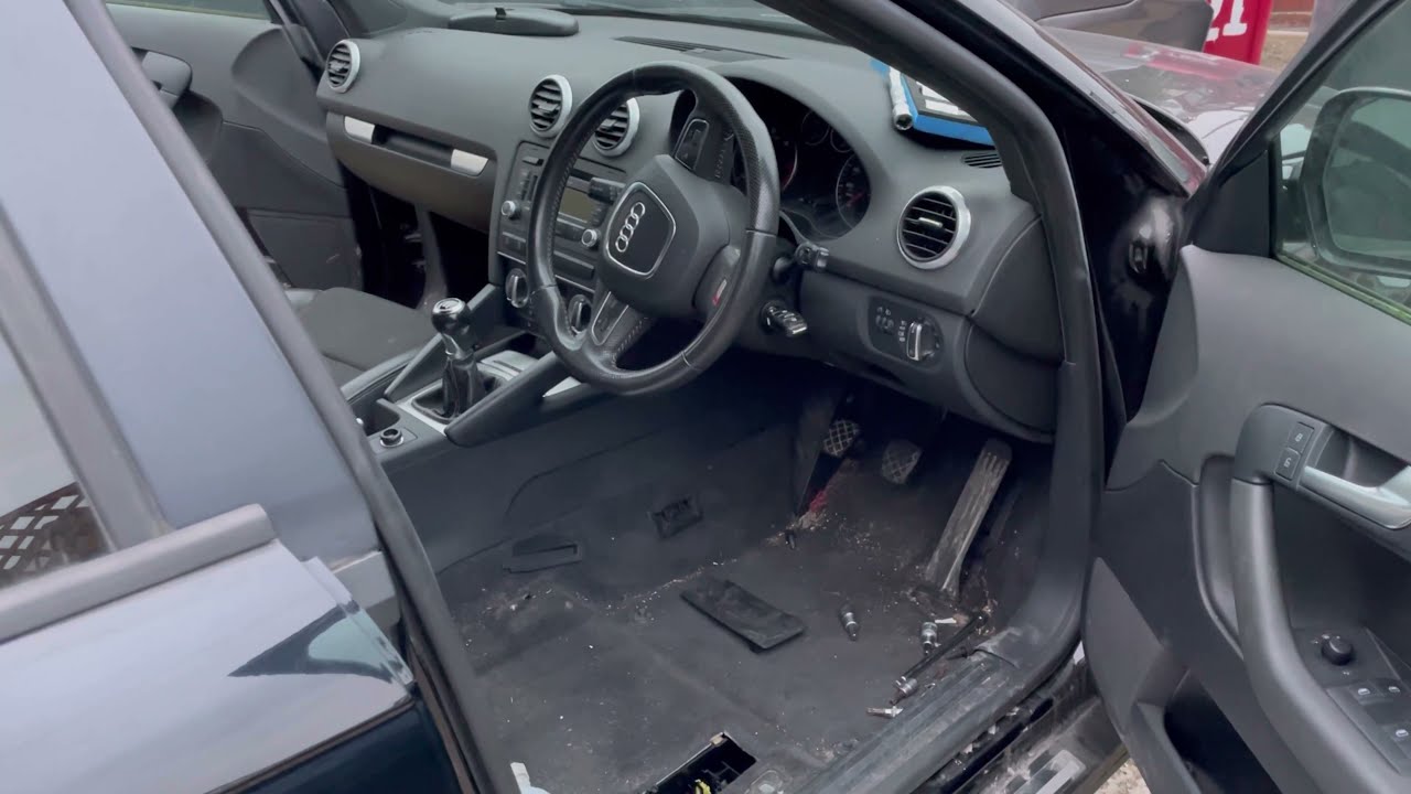 How to remove Audi A3 8p S-line seats - front & rear seats