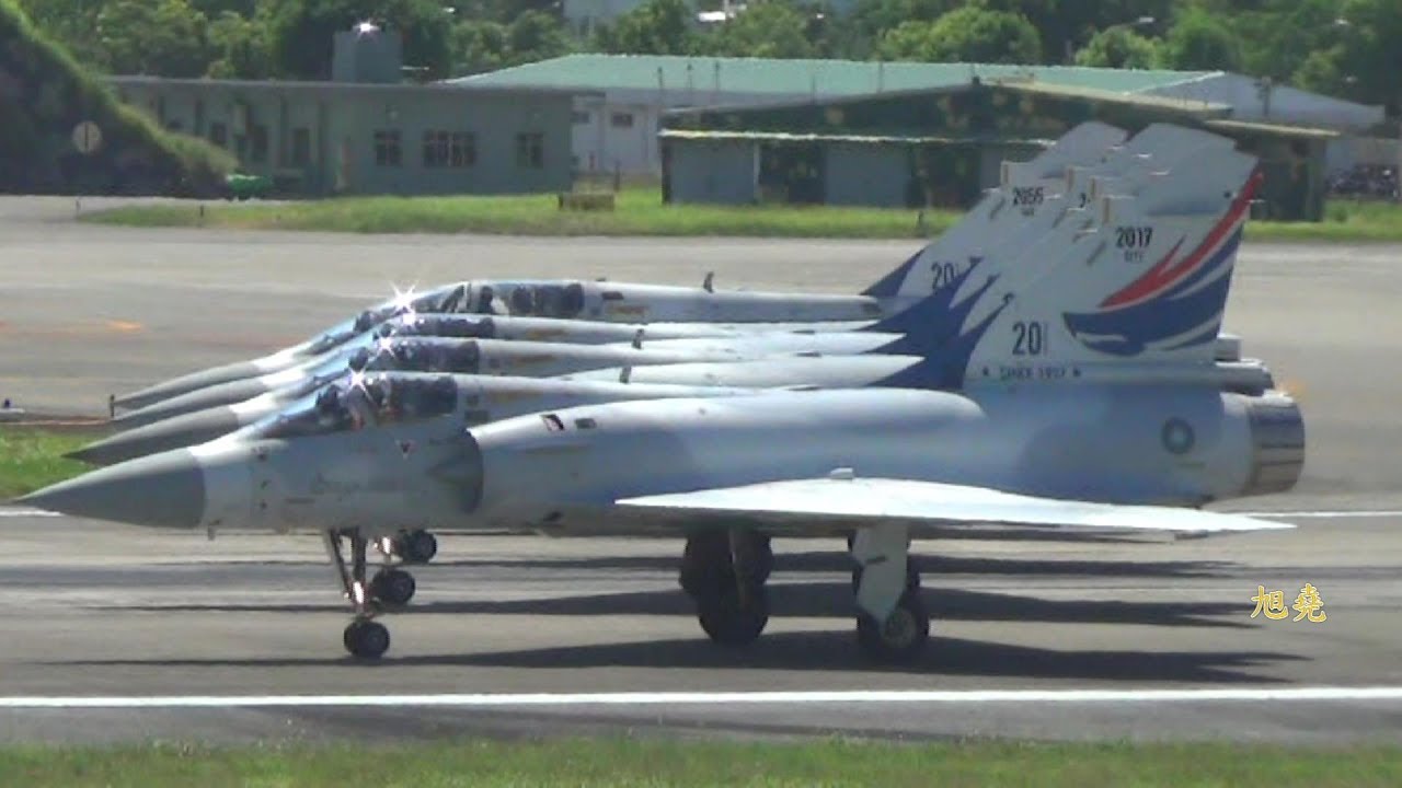 預警機 戰鬥機花蓮離場(2) 鳳頭蒼鷹&幻象飛龍