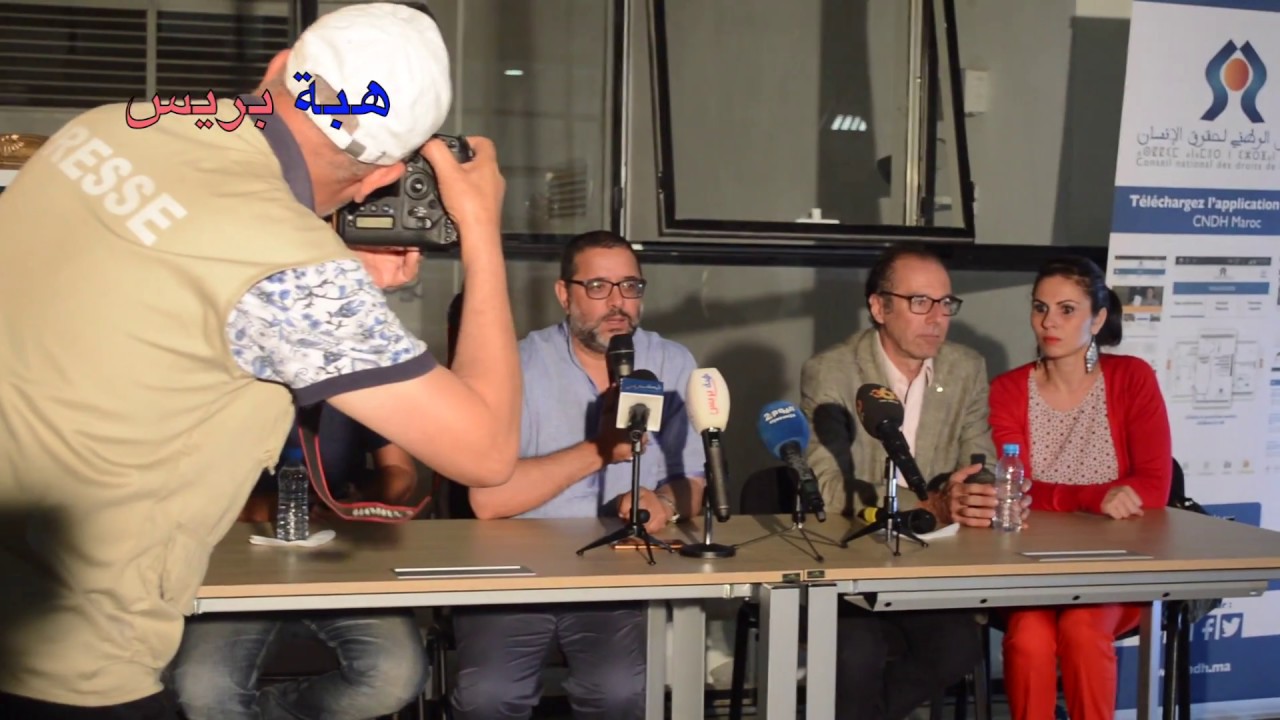 الملك يأمر بإيواء اللاجئين السوريين العالقين في الحدود الجزائرية بالمغرب