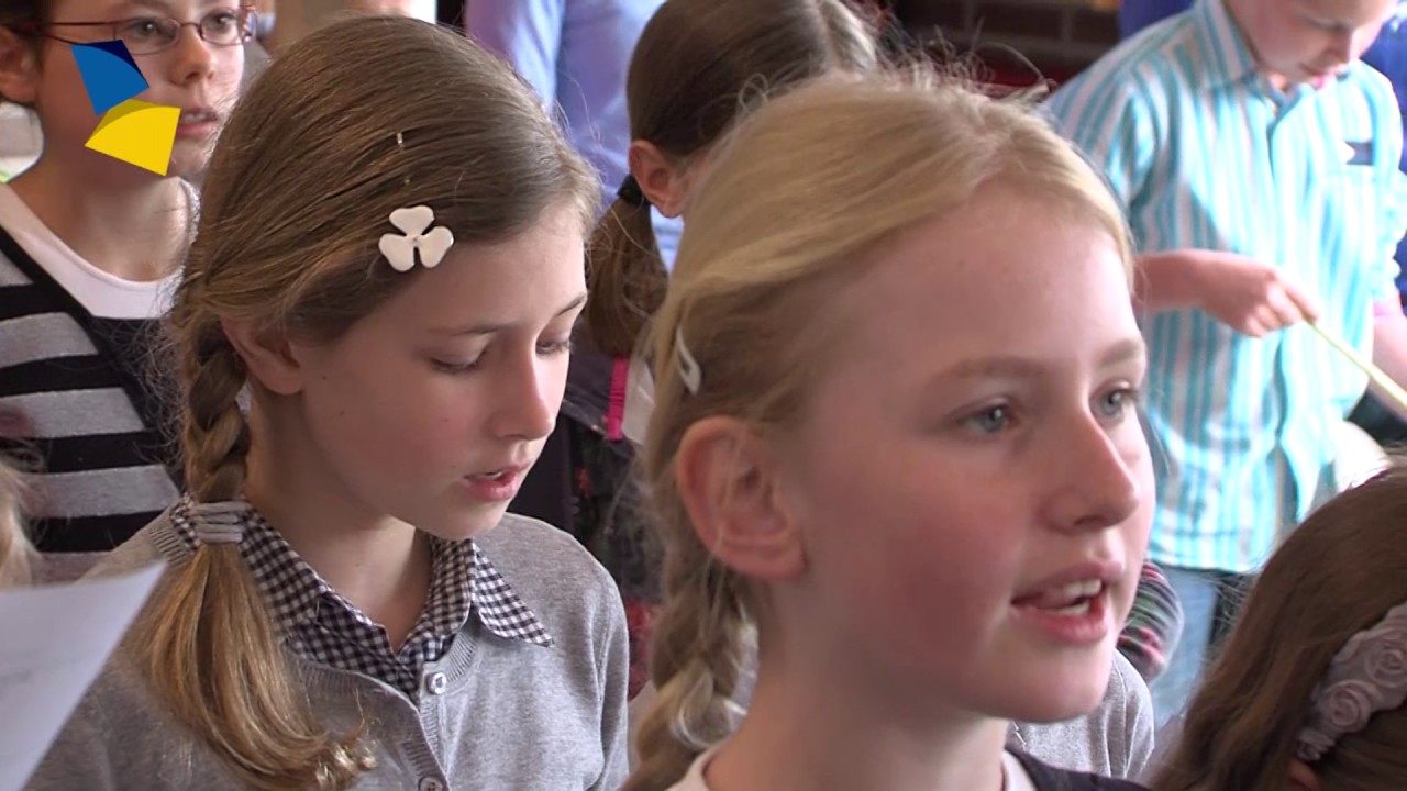 Vorstelijke ontvangst in Rhenen en Veenendaal (archiefbeeld 23-04-2012)