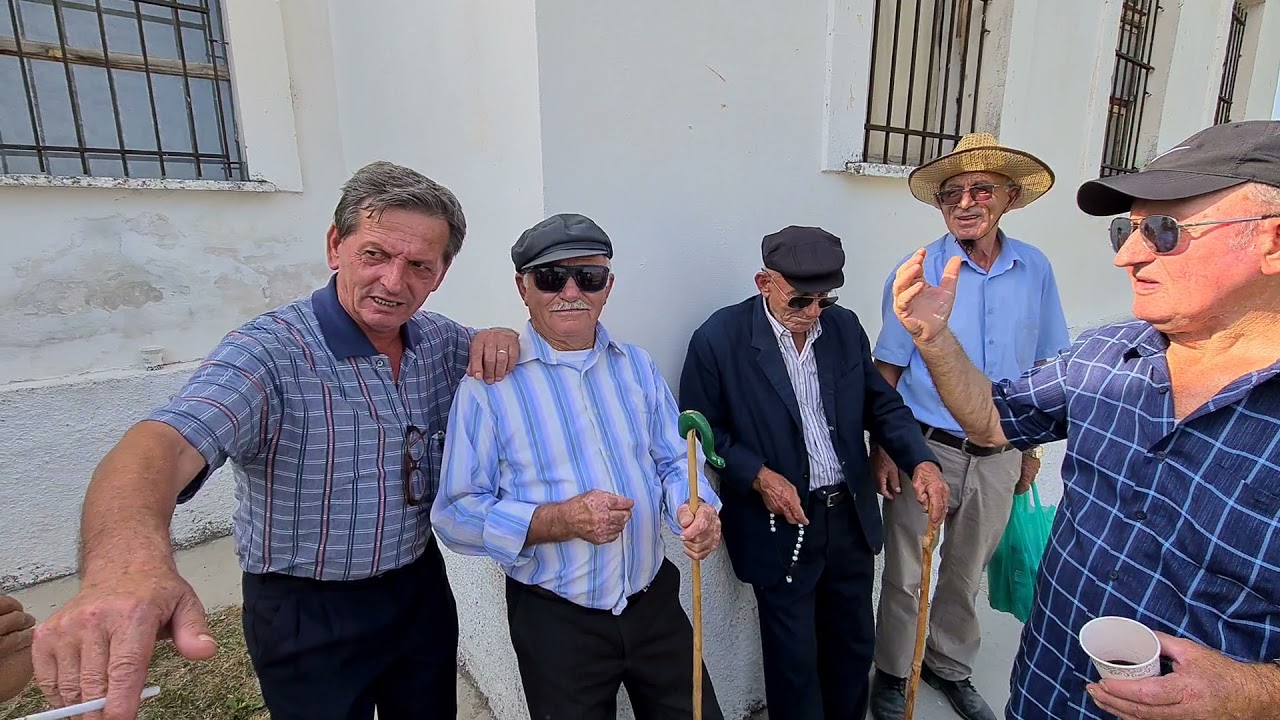 Old men singing in aromanian.