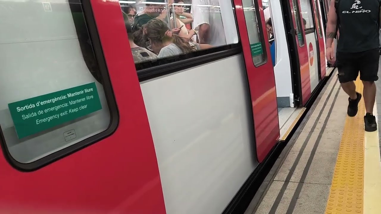 Metro Barcelona L3 Trayecto de Valldaura a Liceu en Serie 7089