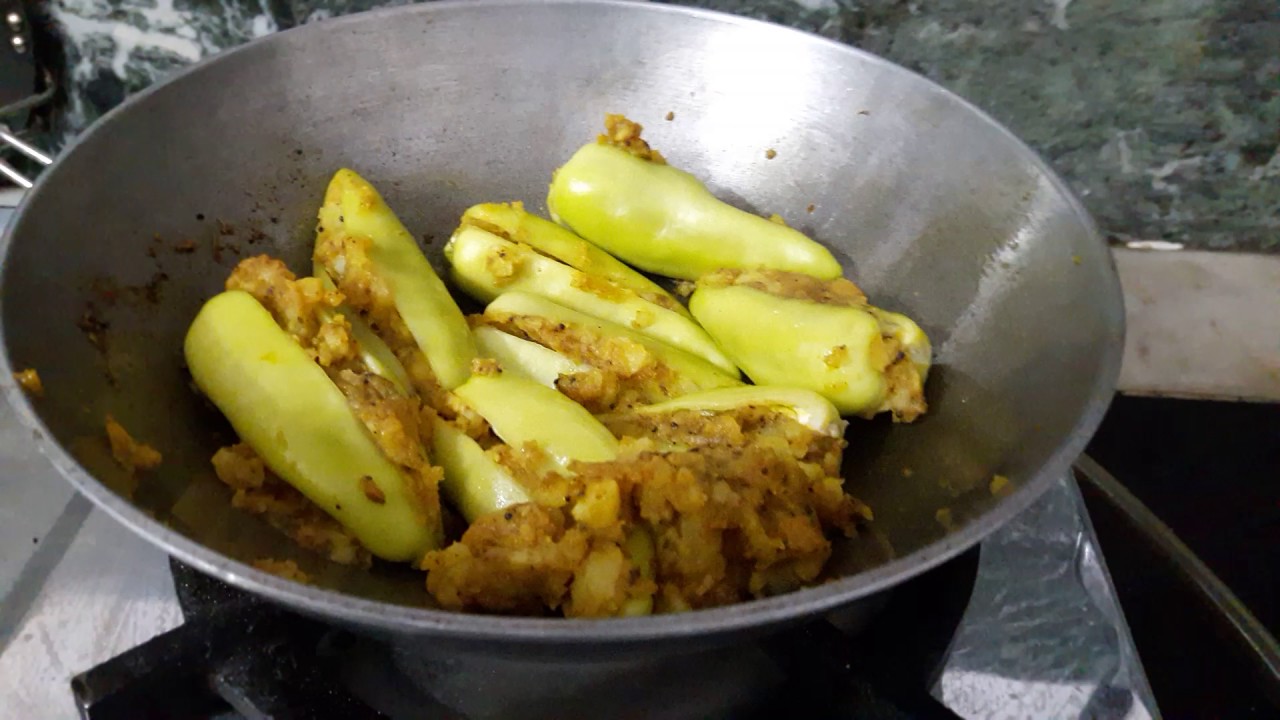 How to make Peeli bharva mirch