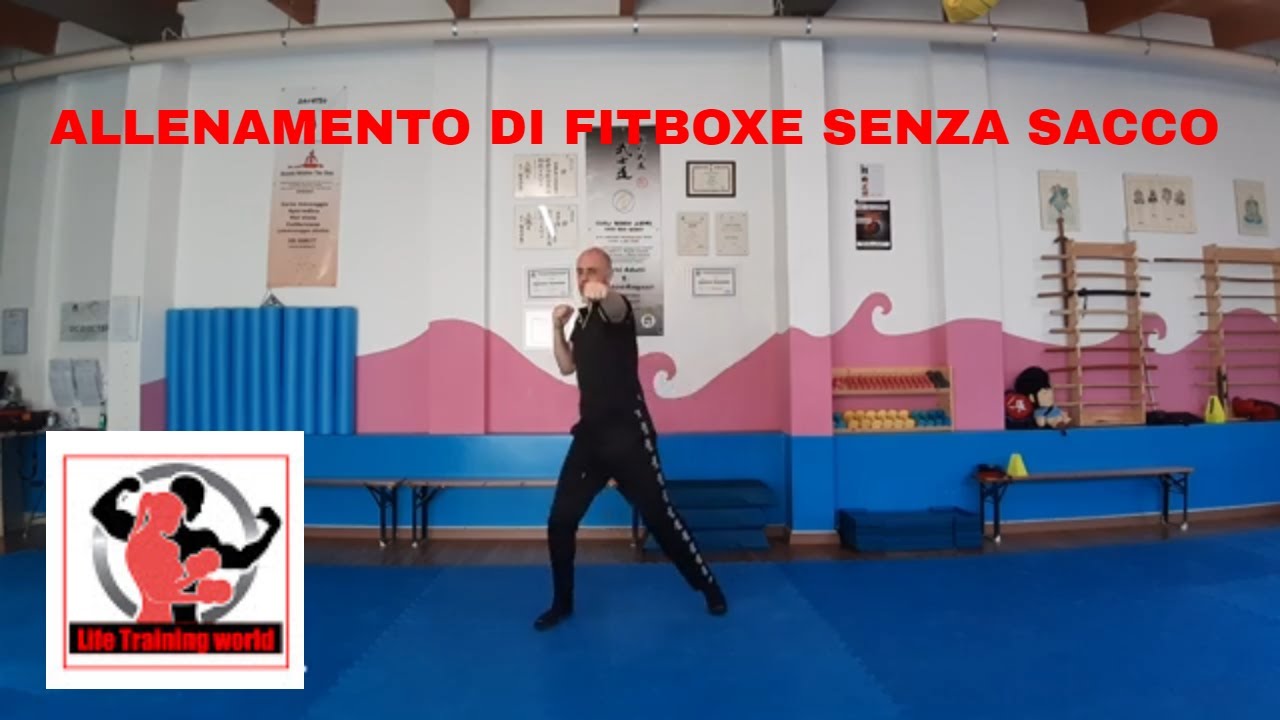 ALLENAMENTO DI FITBOXE SENZA SACCO