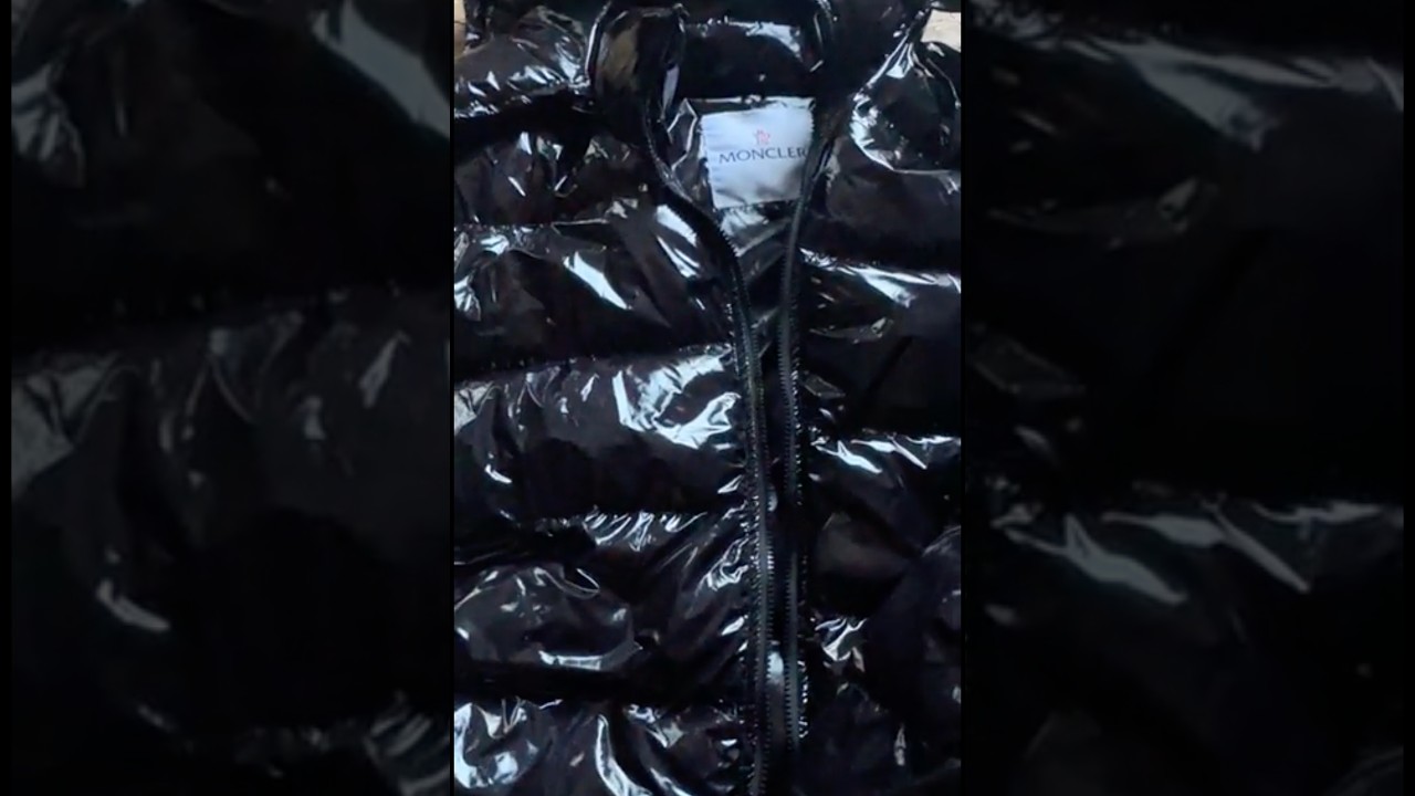 Contrefaçon chez Vinted sur l'achat d'une doudoune Monclerc .