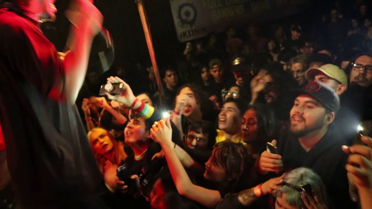 Xavier Wulf Full Set at Halloweentown