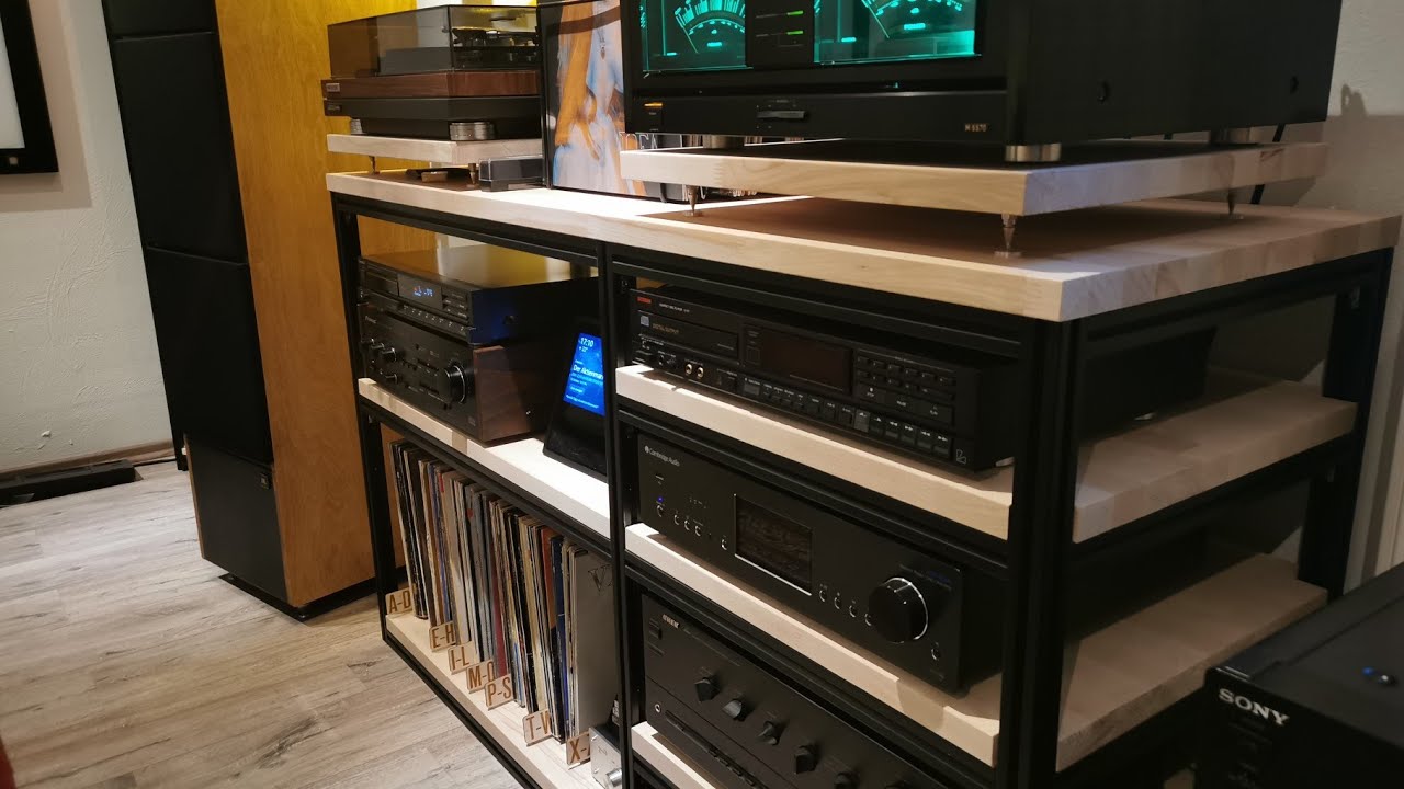 Hifi Rack Eigenbau aus Alu Profilen und Massivholz