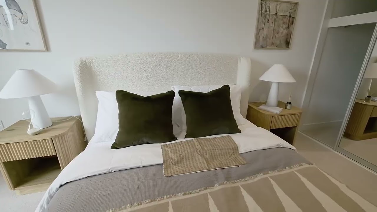 View our New Show Homes at Royal Albert Wharf
