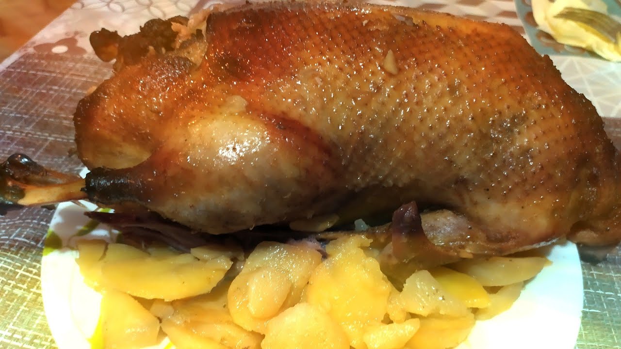 Вкуснейшая утка.С этим маринадом утка необыкновенно мягкая и сочная...