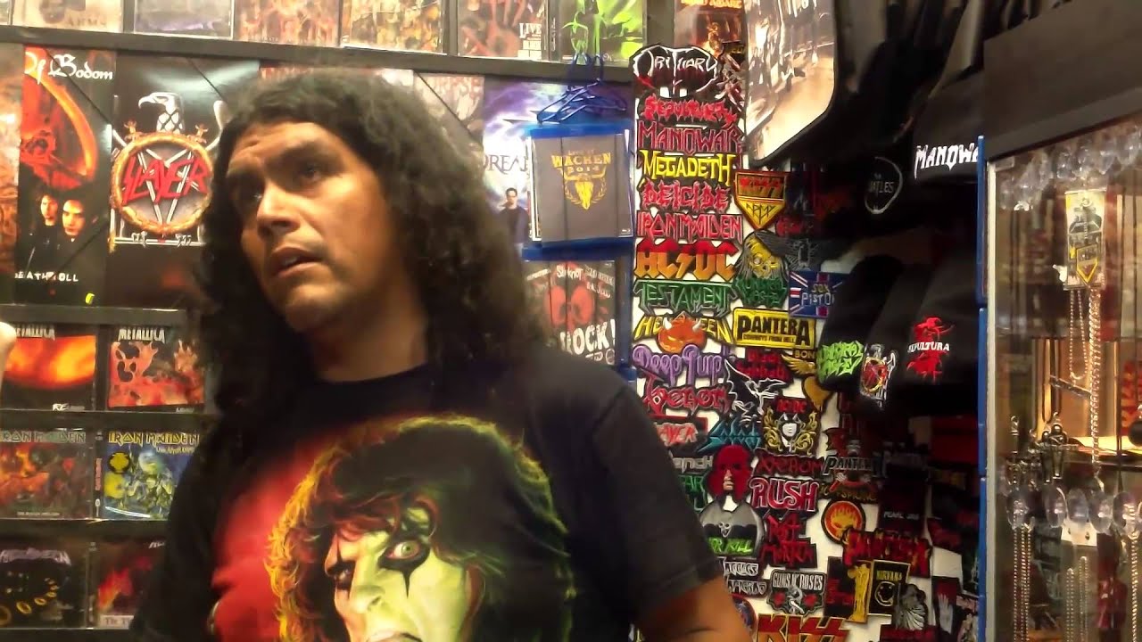 Galerías Brasil: Enrique Enzo, de Necrolandia Discos