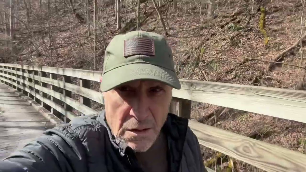 Abingdon VA. Virginia Creeper Trail morning walk.
