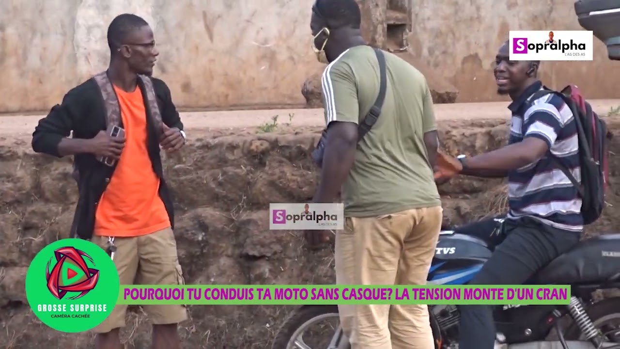 Caméra cachée - Il s'attaque à un taxi-motard qui roulait sans casque. La tension monte d'un cran