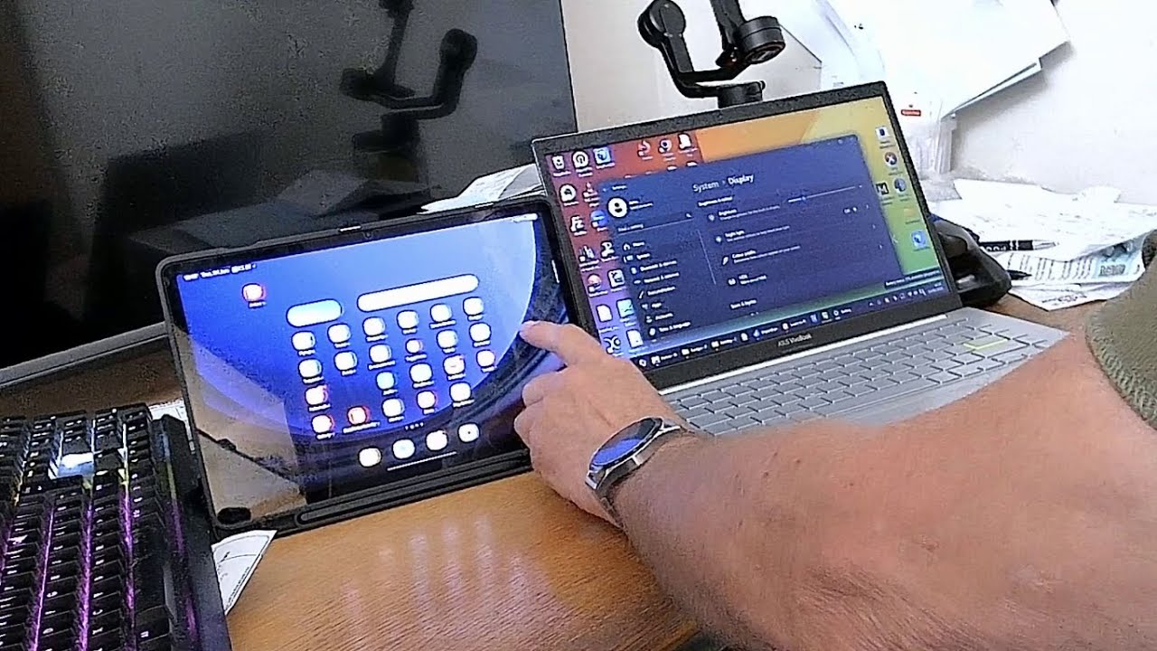 Top Tech Tip: how to use a second screen with your computer