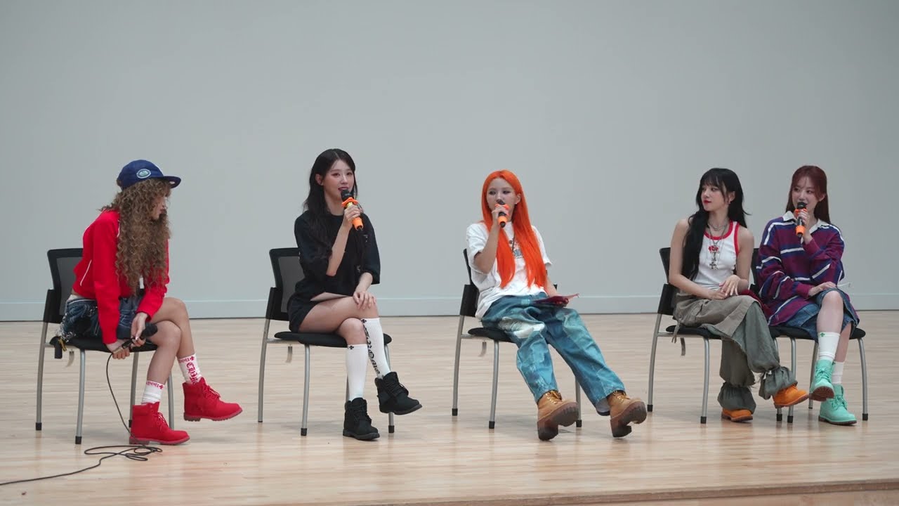 240713 여자아이들(Gidle) 'Comment full ver' 4K30p 직캠(fancam) @mini fanmeeting 에스플렉스2층