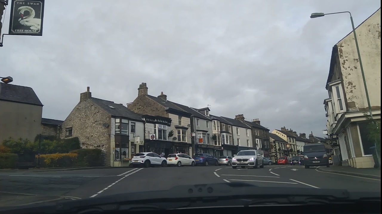 Approaching one way roads and no entry roads in Central Buxton