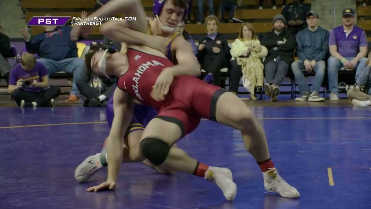 Wyatt Voelker, UNI Wrestling Sophomore - 197 lbs