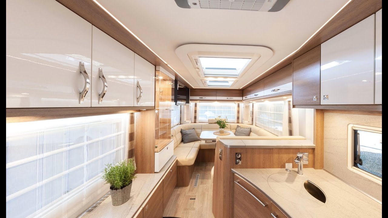Platz-Weltmeister: Dethleffs Grand Alpa 2021 A7820 2. Das Rundsitzgruppen-Wohnmobil.