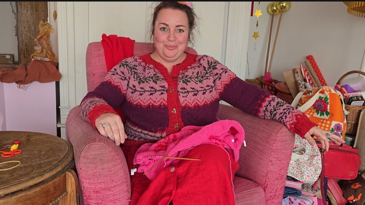 Aflevering 85 / NL / Maja Cardigan / Rosie Yoke Sweater / Alpine Bloom / sneeuw