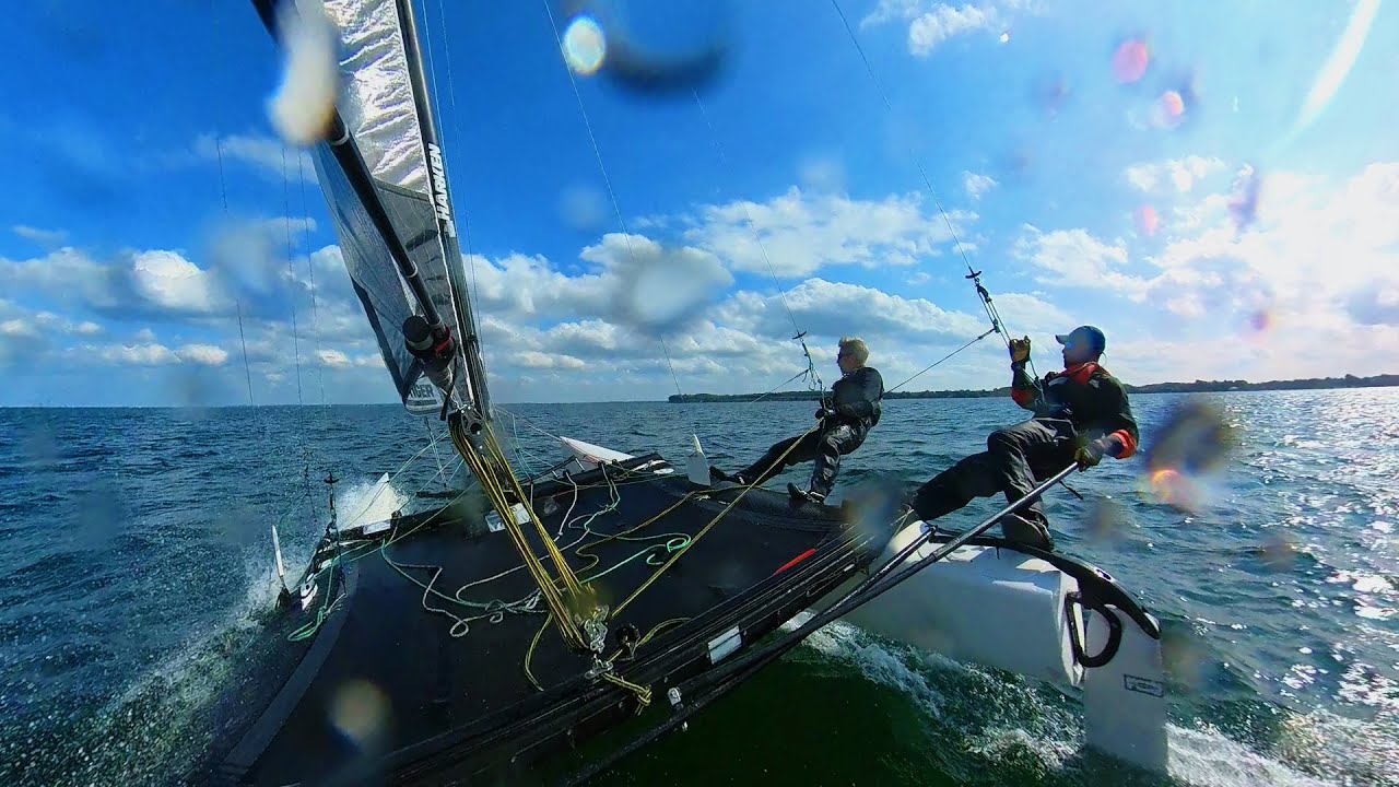 Hobie Tiger F18 Chasing VMax Upwind pt 2 (uncut)