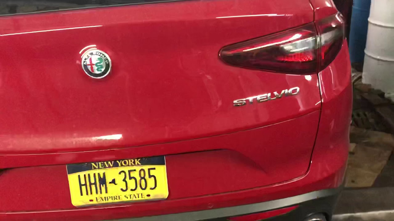 2017 - 2019 Alfa Romeo Stelvio 2017 2018 2019 door panel removal