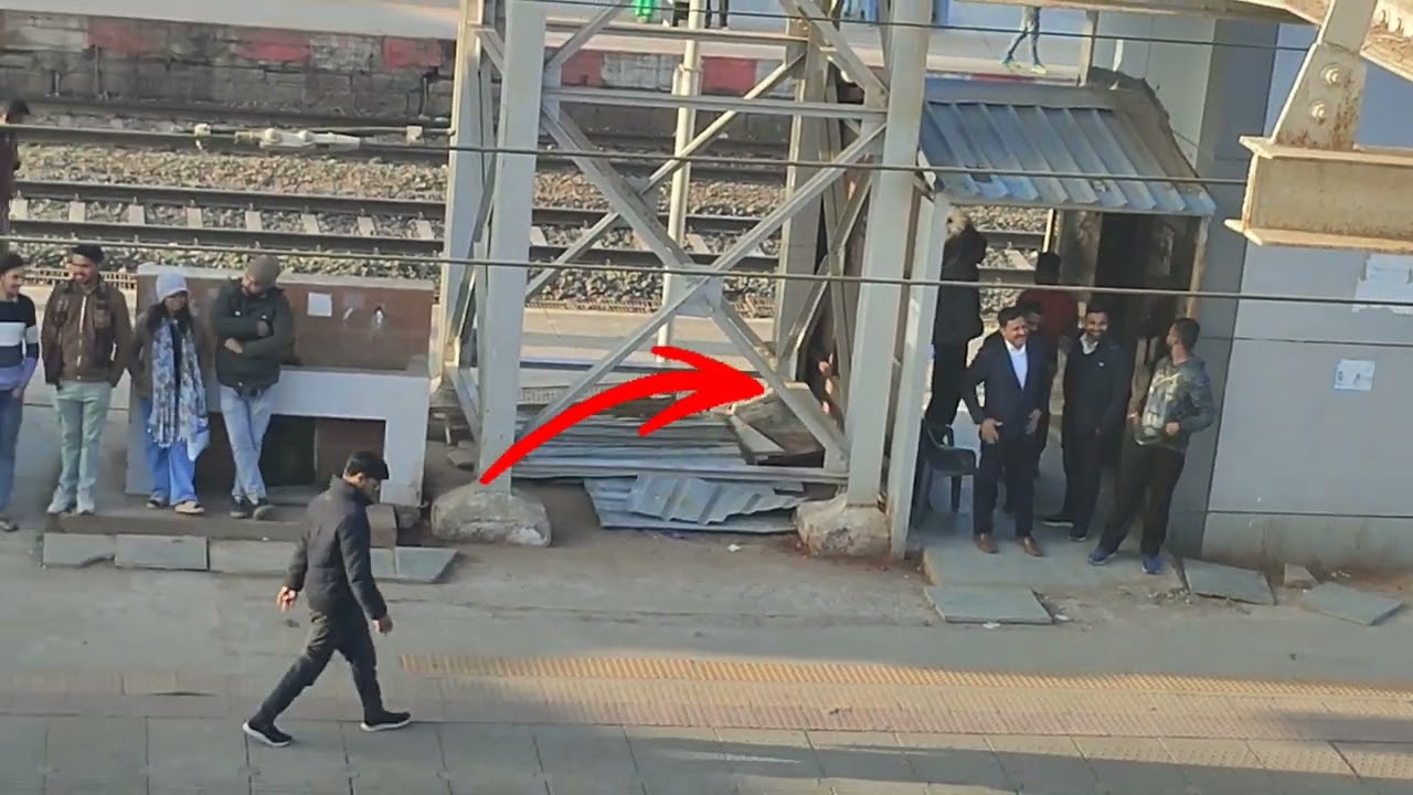 Shooting Scenes Vidisha Railway station #vidishanews #vidisha #shorts #shortsfeed #newmovie  