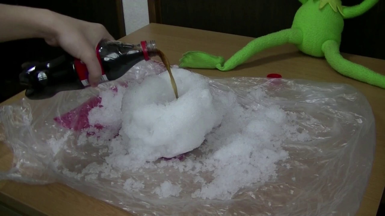 コーラを飲もうとしたけどコップがなかったので作った！