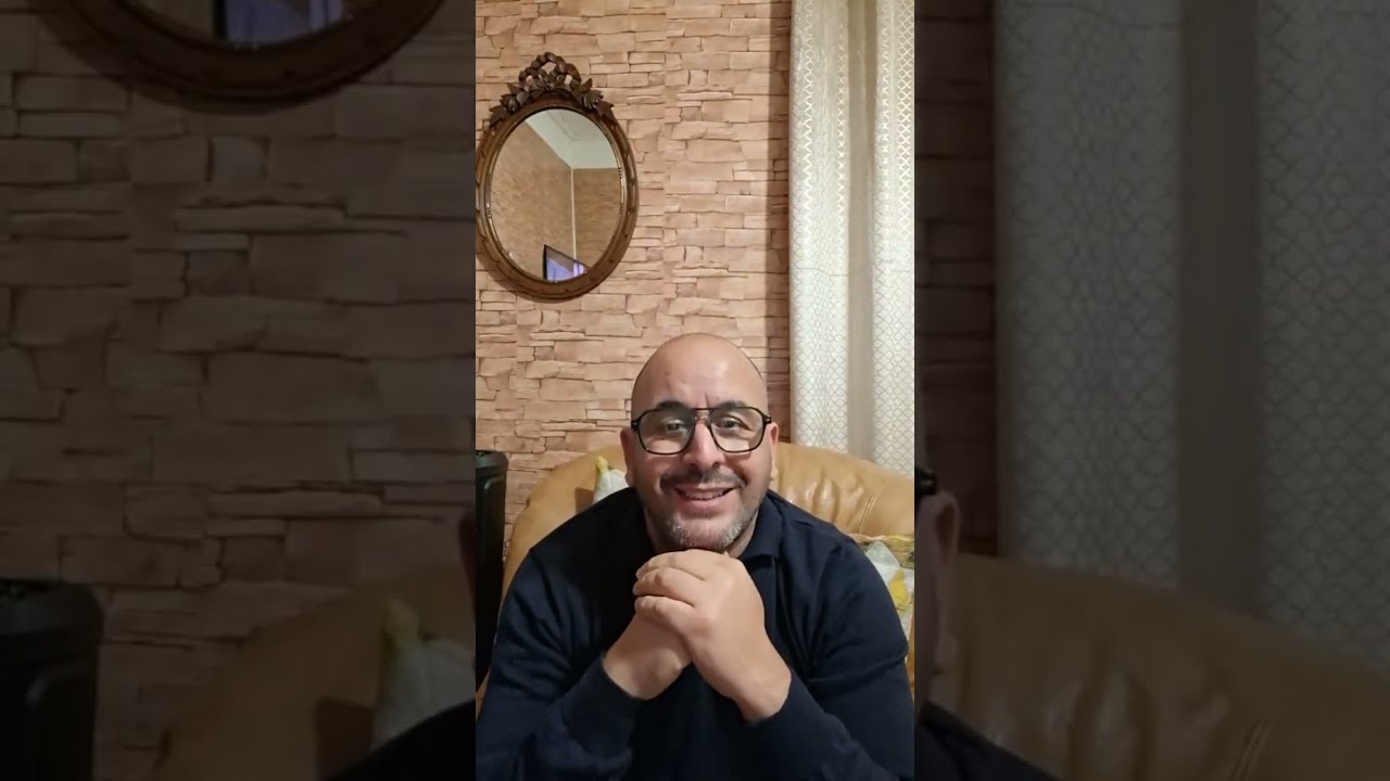 الله يعفو على زريعه رقيه بقات لهم  المؤخره نتاع اسامه حتى هي