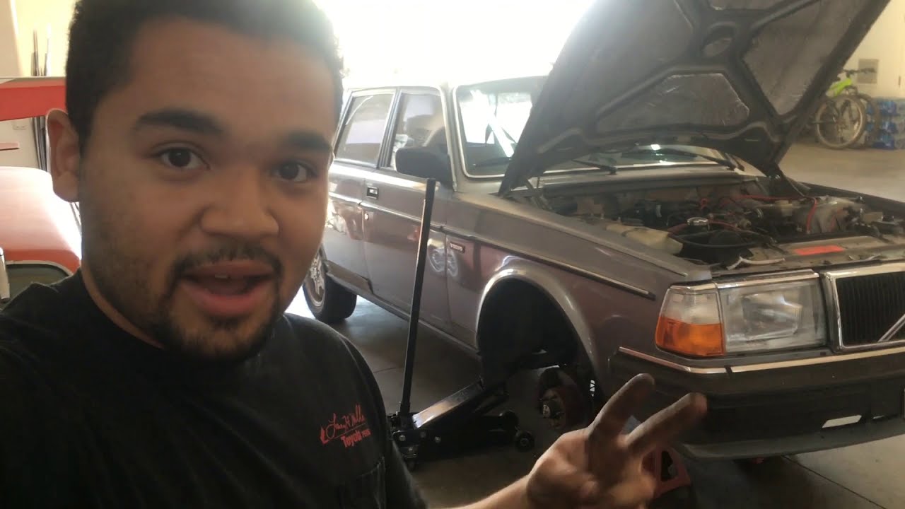 Volvo 240 Power Steering Pump Pulley Removal