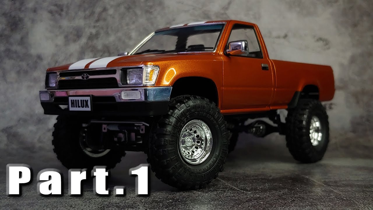 Building TOYOTA HIlux pickup truck Part 1 Aoshima 1/24 Scale Model