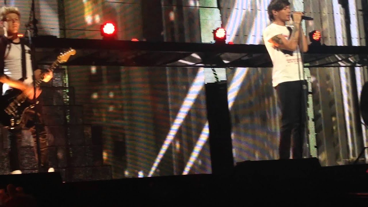 Rock Me-One Direction Sydney 6th October 2013 TMH Row 3