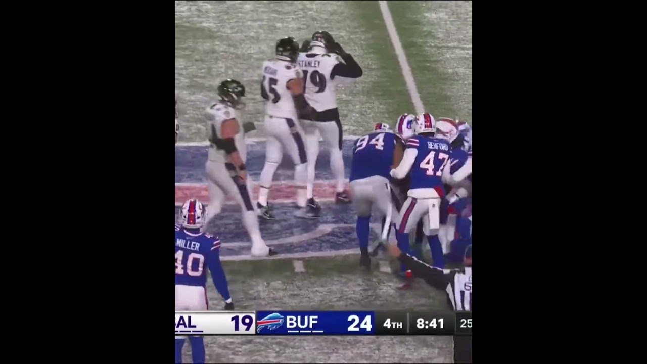 Terrel Bernard with an absolutely clutch play #buffalobills #nflplayoffs #nfl