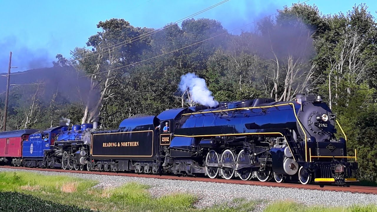 Reading and Northern 2102 & 425: The Doubleheader Rambler