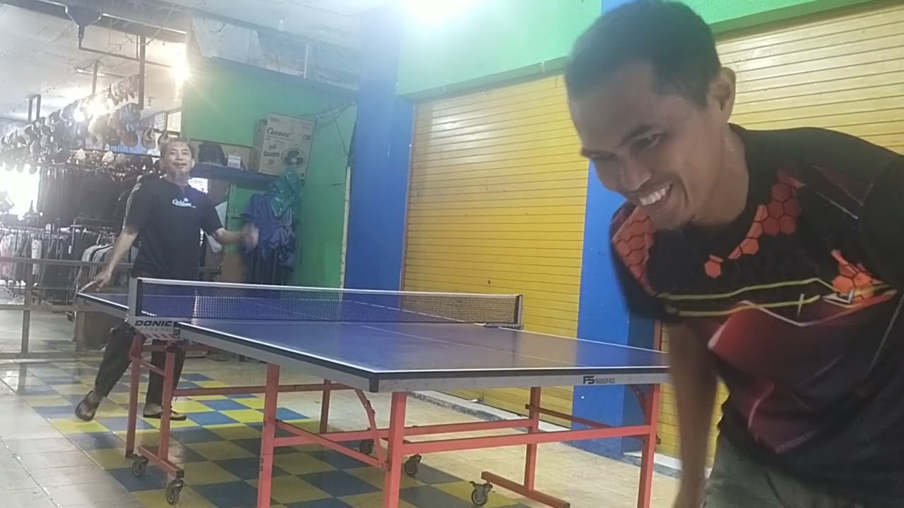 Sparing tenis meja untuk sehat dan bugar Tolitoli di PTM Plaza Tolitoli 
