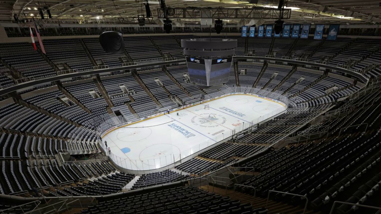 Lady Gaga - 911 but you're in an empty arena