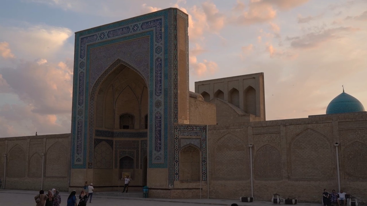 Shavkat Ashurov: A woodcarver from Bukhara