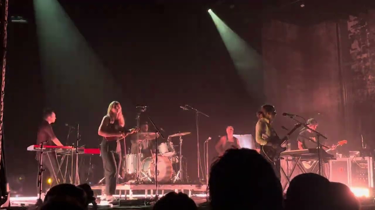 Julien Baker - Middle Children (new song live at Thalia Hall 9/23/24)