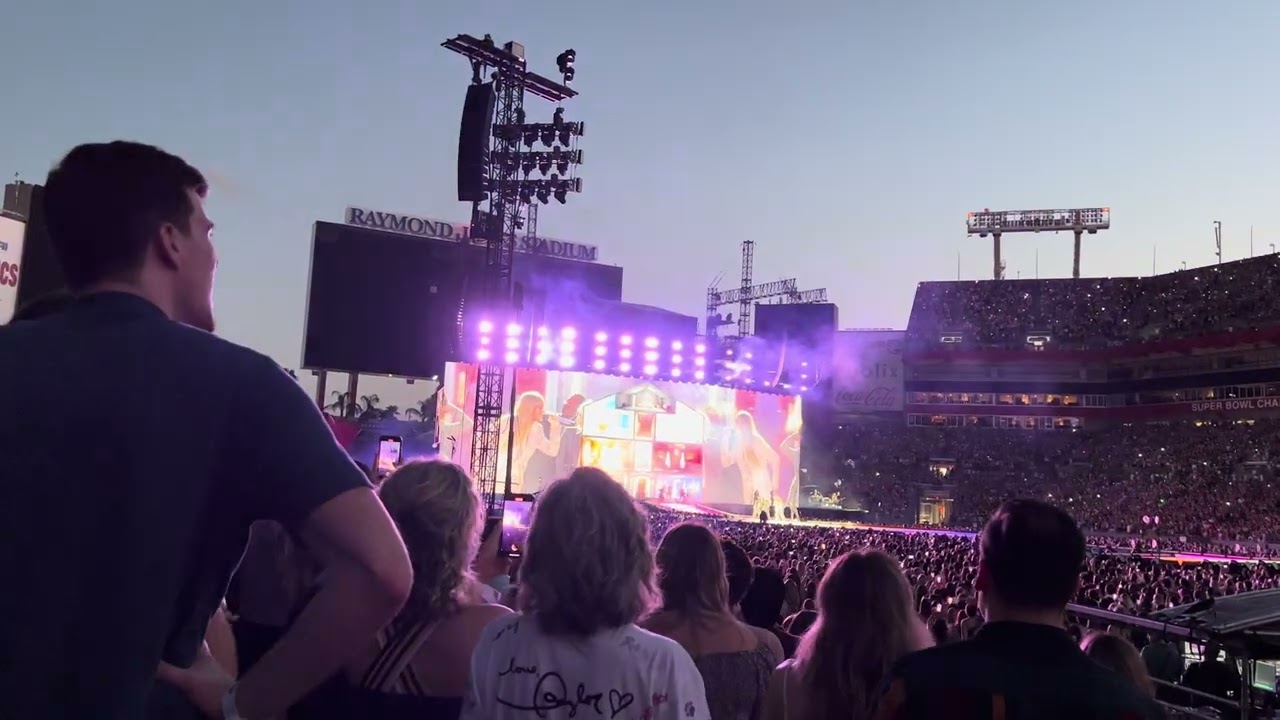Taylor Swift - Calm Down - Eras Tour - Tampa, FL Raymond James Stadium