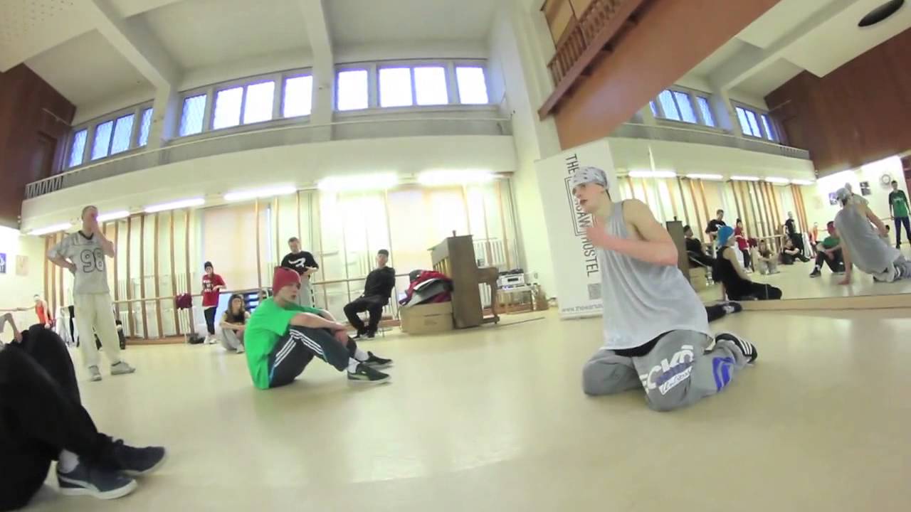 Lekcja ósma - Breakdance Nauka - Footwork both side, budowanie formy,