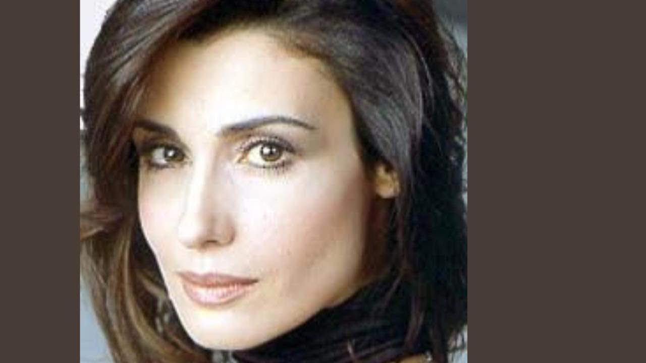 13 Sexy Photos of Claudia Koll