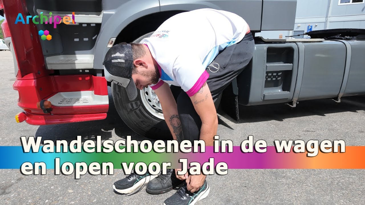Wandelschoenen in de wagen en lopen voor Jade