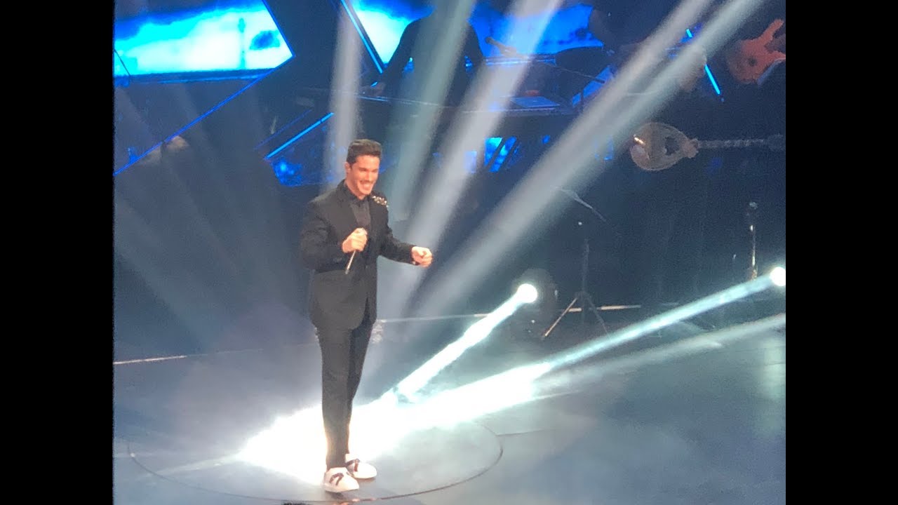 Δύο ζωές Live - Νίκος Οικονομόπουλος | Κέντρο Αθηνών