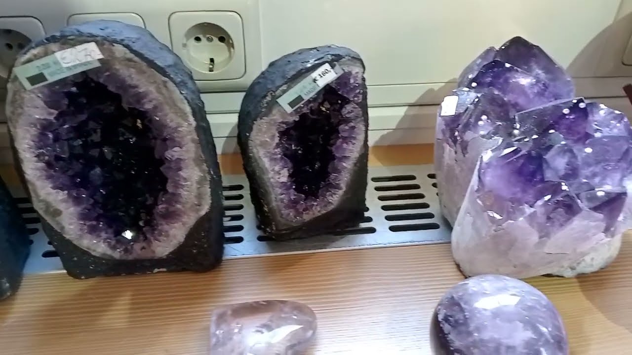 Smaragde - Schmuck - Mineralien |  Museum Steiner in Steinach | Habachtal Smaragde | Part 1