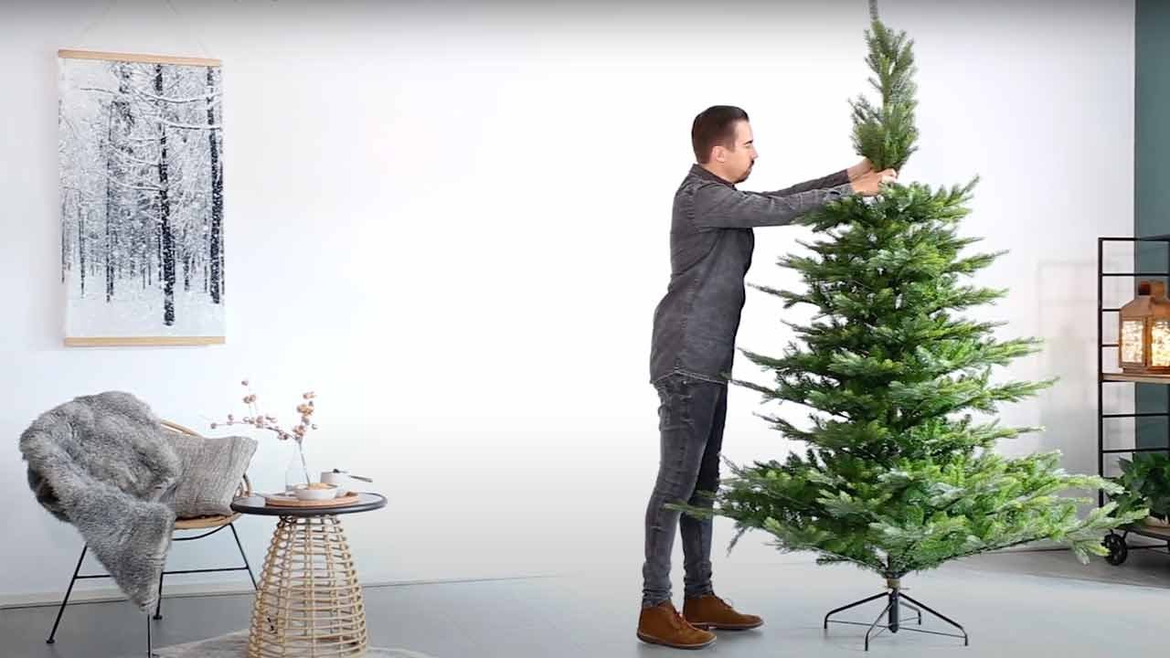 Comment monter un sapin artificiel ? - Truffaut