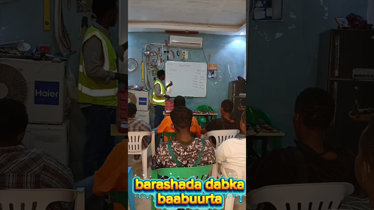 Eng muxuyadiin OO dhigaya casharada dabka baabuurta 