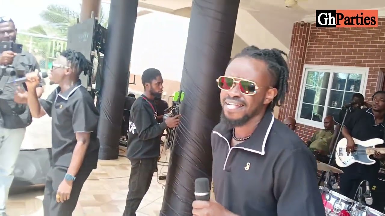 Nkyinkyim Band Live at Dada KD’s One Week Observation – Tight Performance!
